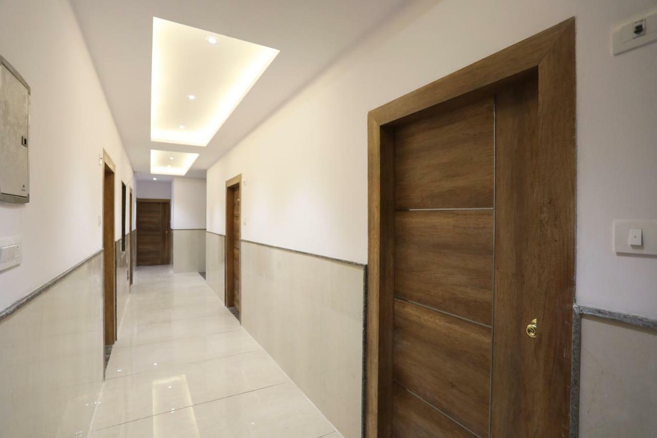 Airport Hotel Ivy With Free Airport Transfr Nueva Delhi Exterior foto